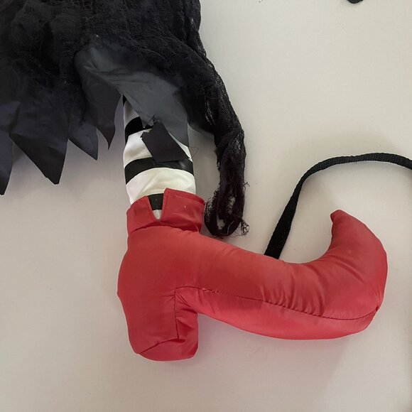 Gemmy Witch Crashing Into Tree Halloween Yard Decoration Outdoor Prop Vintage - Picture 10 of 14